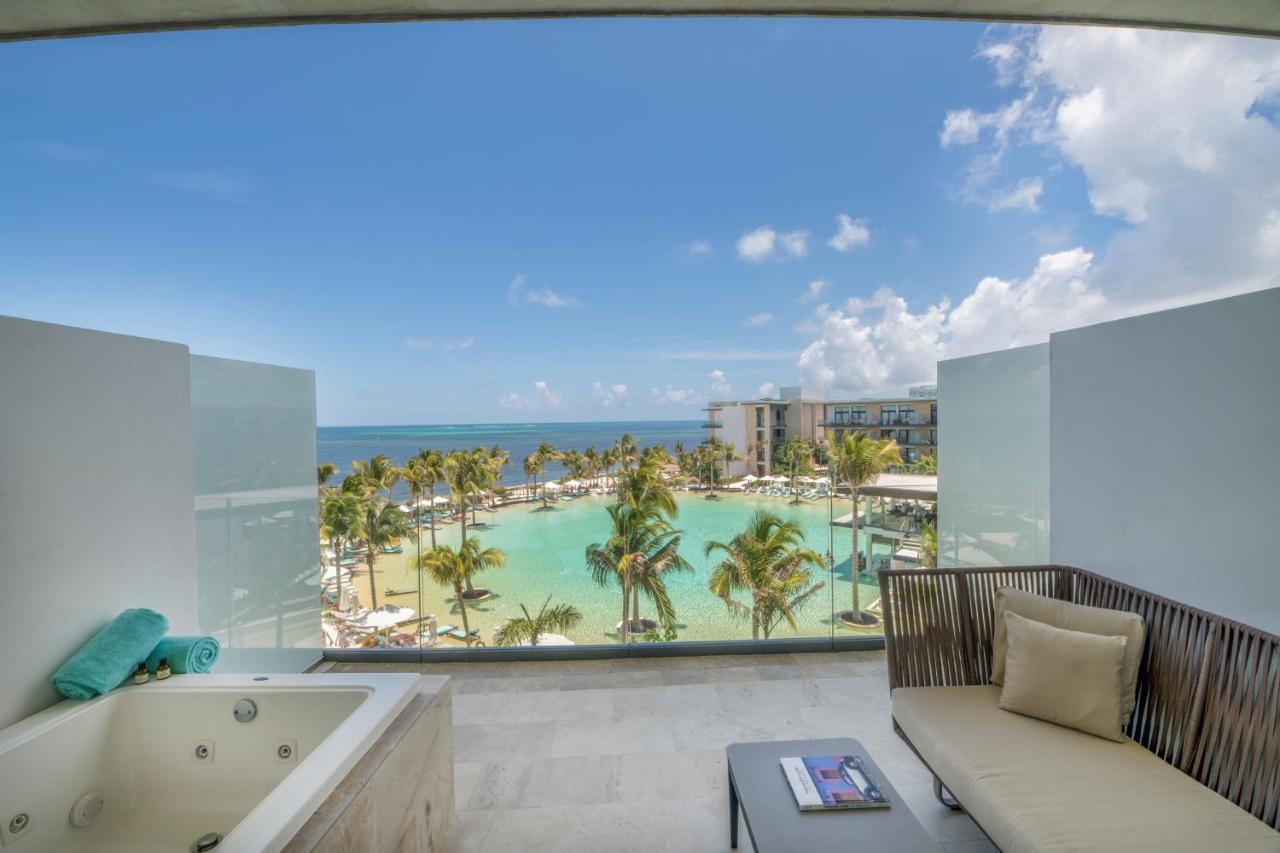 Haven Riviera Cancun (Adults Only) Alfredo V. Bonfil Εξωτερικό φωτογραφία View from a suite at the Grand Palladium Hotel