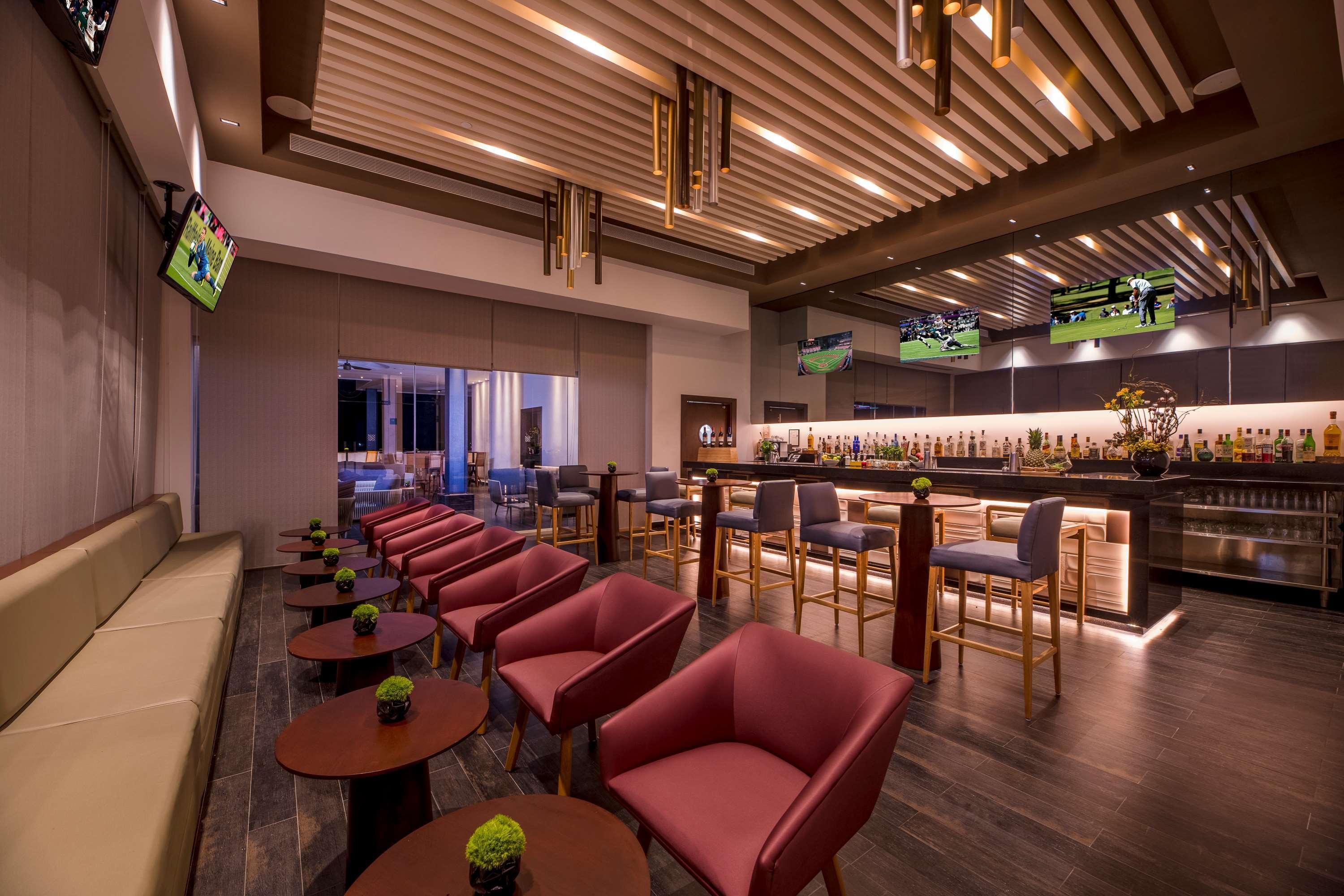 Haven Riviera Cancun (Adults Only) Alfredo V. Bonfil Εξωτερικό φωτογραφία The lounge at the airport