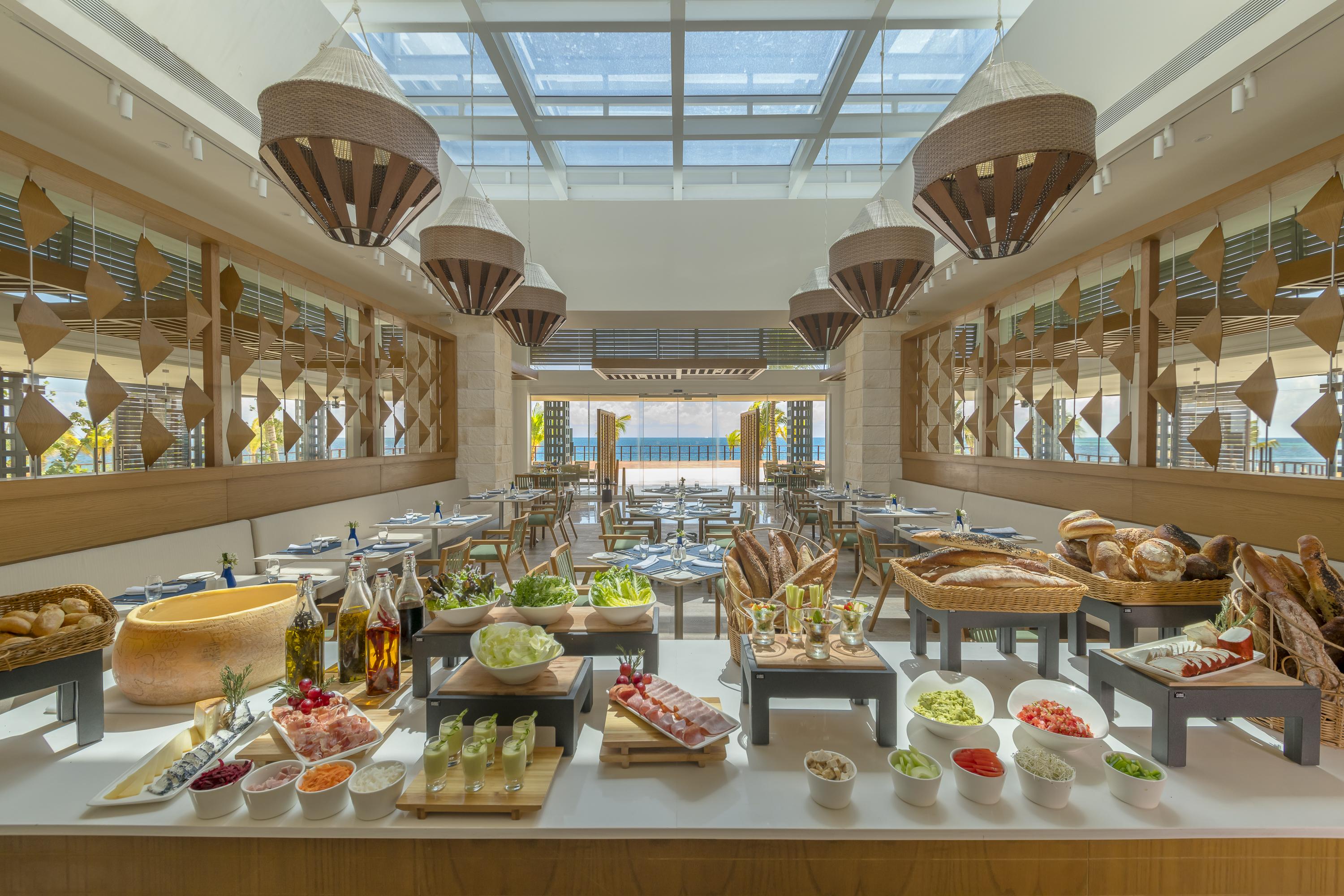 Haven Riviera Cancun (Adults Only) Alfredo V. Bonfil Εξωτερικό φωτογραφία The buffet at the hotel