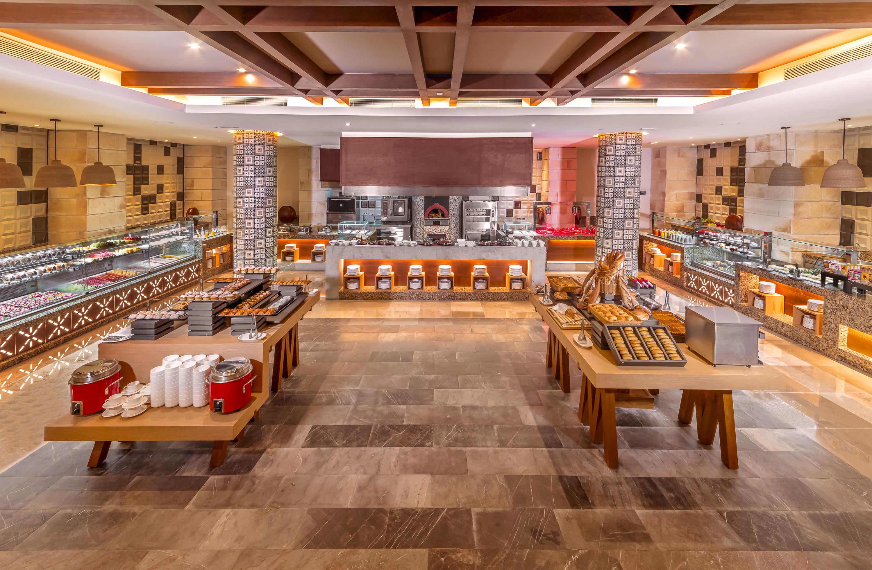Haven Riviera Cancun (Adults Only) Alfredo V. Bonfil Εξωτερικό φωτογραφία The buffet at the hotel