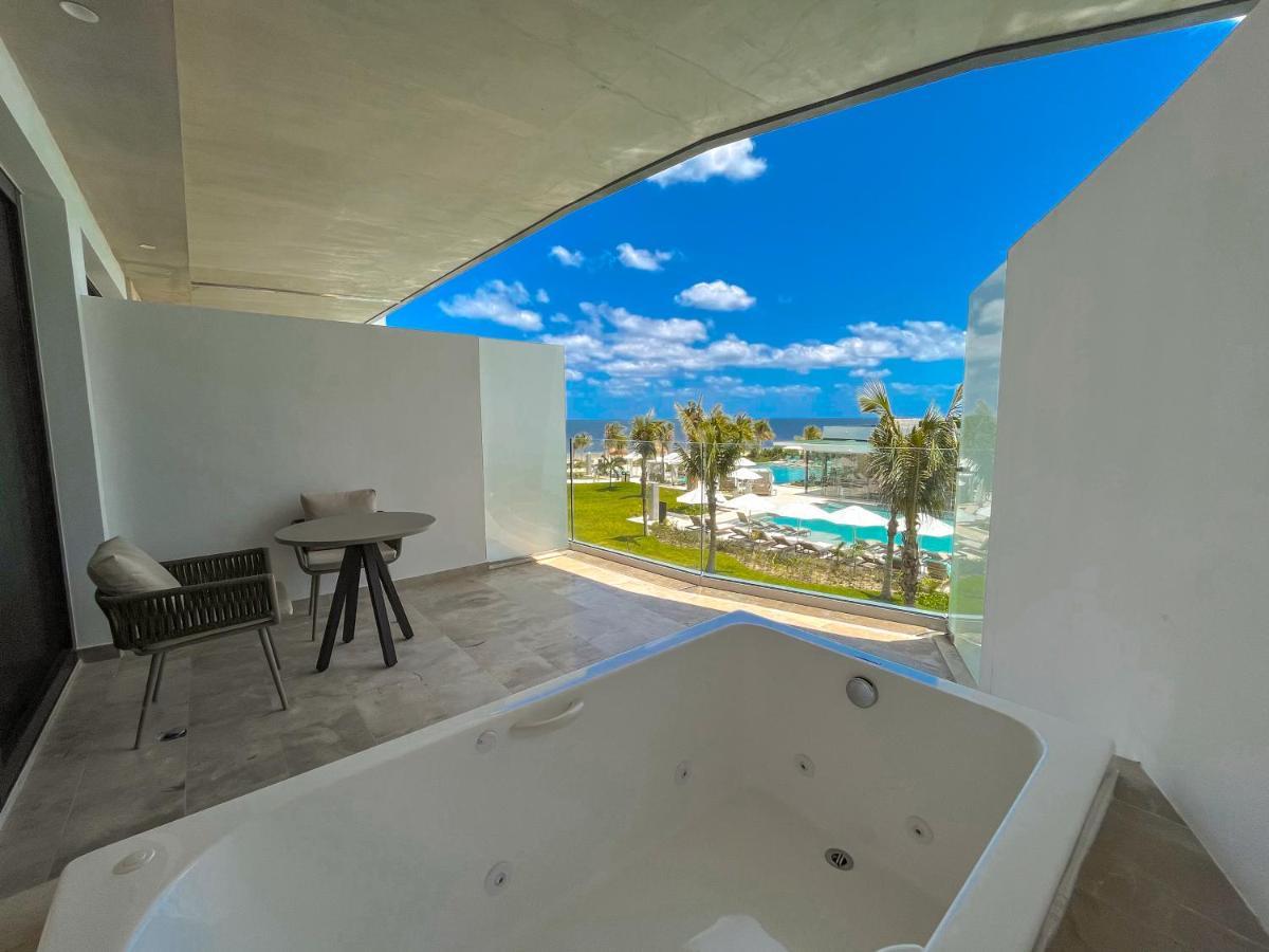 Haven Riviera Cancun (Adults Only) Alfredo V. Bonfil Εξωτερικό φωτογραφία Balcony of a suite at the Grand Palladium Costa Mujeres Resort & Spa